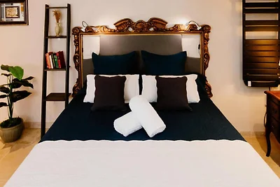 Diane Jacuzzi Suite – Erster Concierge