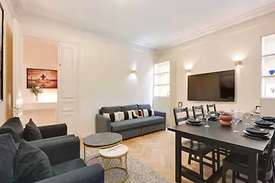 Appartement bij de Arc de Triomphe voor 8...