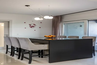 Scenic Kastel Luksic Apartments - Three Bedro...