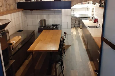 Renovierte Schlosswohnung mit Swimmingpool