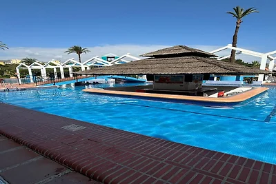 Appartement met terras en uitzicht op zee