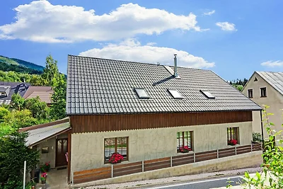 Großzügiges Ferienhaus in Cerný Dul nahe dem...