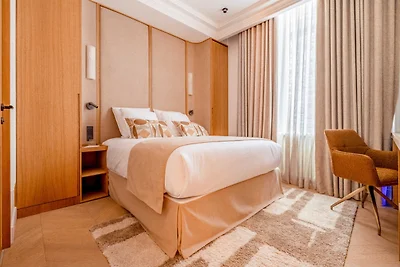 Luxe A/C Apt - 6P/3BDR - Arc de Triomphe