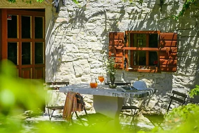 Ferienhaus in Rakalj mit Schwimmbecken
