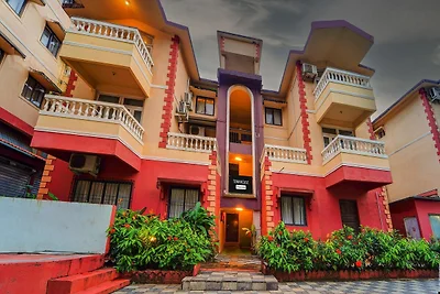 Super Townhouse Calangute - Baga Circle