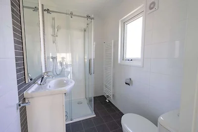 Lakeside Woodland Chalet für 4 Personen