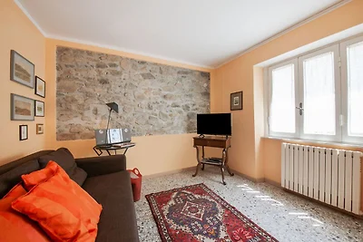 Casa toscana costruita sulla collina
