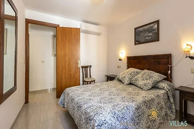 Haus in Pollenà mit Terrasse und Grill