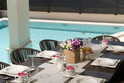 Villa in Nova Vas met terras
