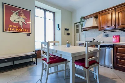 Wohnung in Torino mit Balkon und Parken