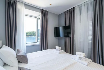 Apartments Villa Royale - Premium One Bedroom...