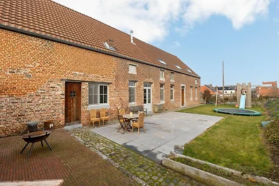 Vierkanthof in der wunderschönen Blütenregion