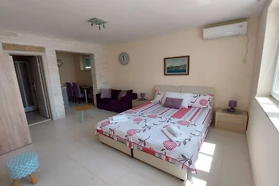 Studio Apartment With Sea View
