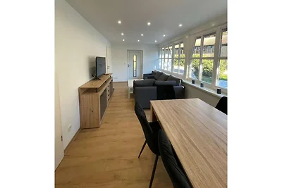 Moderne Wohnung mit Terrasse.