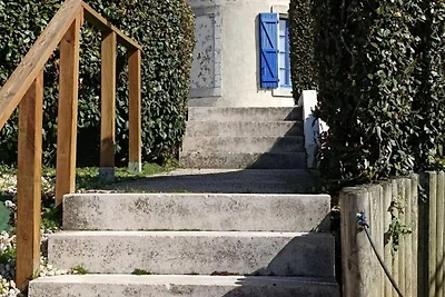 Apartment in Chaume mit Pool und Garten