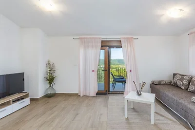 Ferienhaus in Buje mit Schwimmbecken