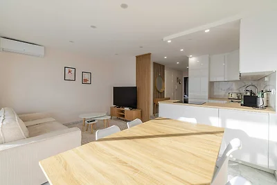 Elegantes Apartment mit Balkon in Strandnähe ...