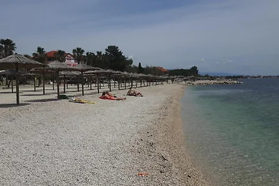 Ville Resort a Vir con piscina