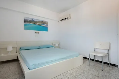 Mar Blava - Apartment In Cala Rajada.
