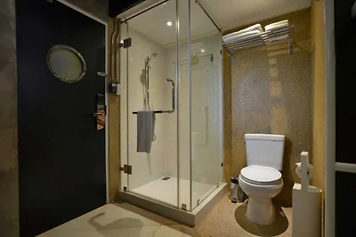 Premier Deluxe Comfort | Modern & Relaxing