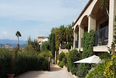 Schitterende villa met zwembad in Nice