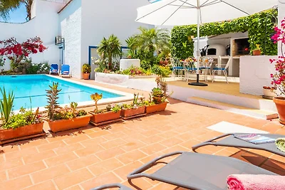 Villa in Carvoeiro in der Nähe von Rock Beach
