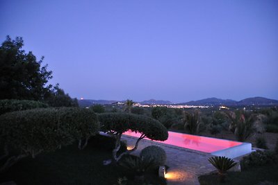 Landhuis vlakbij het strand van Cala Torta