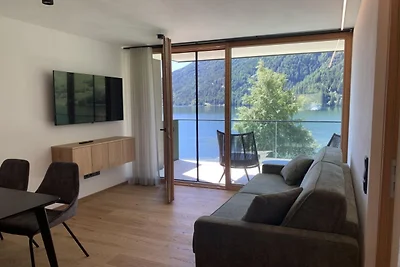 Aqua Vista Lakeside Apartments