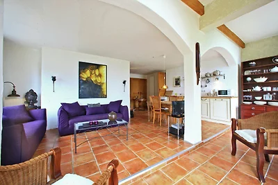 Moderna casa vacanze con piscina a Souillac