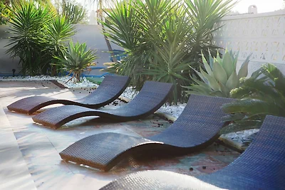 Villa moderna vicino alla spiaggia di...