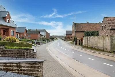 Zoutleeuw Home mit Pool