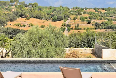 Haus in Llubá mit entspannendem Außenbereich