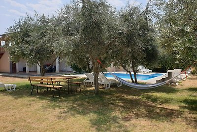 Moderne Wohnung mit Pool in Banjole