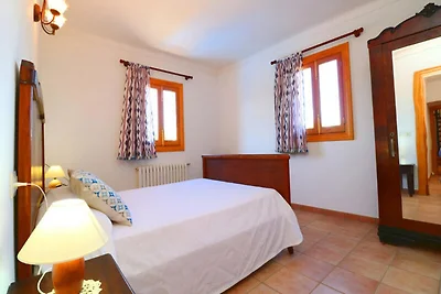 Haus in Campos mit Pool in der Nähe von Es...