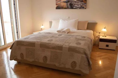 Casa Martinova - FourBedroom Villa with priva...