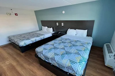 2 Queensize-Betten | Rauchen, Minikühlschrank