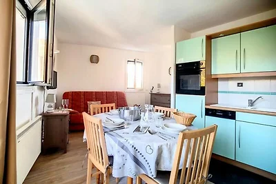 Geräumiges Apartment · Direkter Zugang zur Sk...