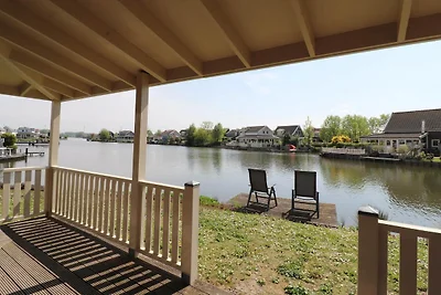 Bungalow nad wodą blisko Rotterdamu
