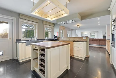 Luxus Landhaus mit Pool