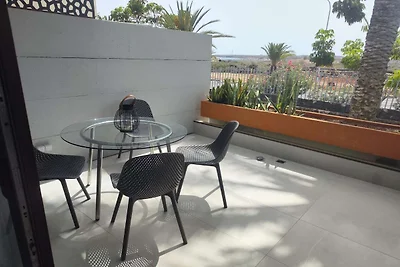 Schickes Apartment in Arona in Strandnähe
