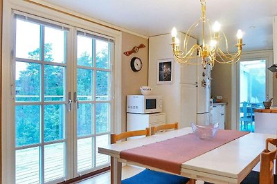6 person holiday home in Tanumshede