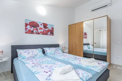 Villa en Poreč con piscina