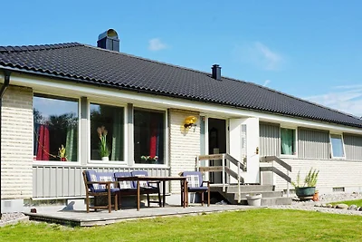 4 Sterne Ferienhaus in TANUMSHEDE