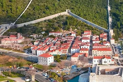 Ston Heritage Apartment with City view