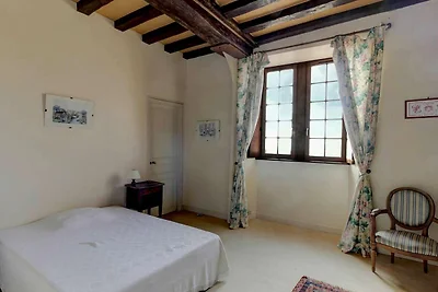 Ferienhaus mit großem Garten in Moussy