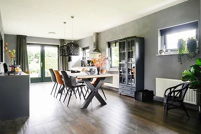 Vrijstaand vakantiehuis aanlegsteiger en...