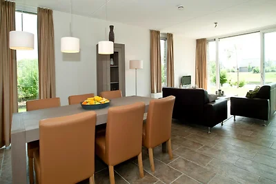 Schwanzwedelnde Flucht zum See