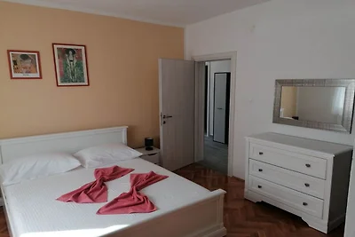 Apartment Ivica - Three Bedroom Apartment wit...