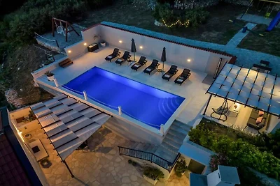 Rustic Villa Nina Tucepi