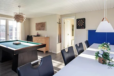 12 Personen Ferienhaus in Væggerløse